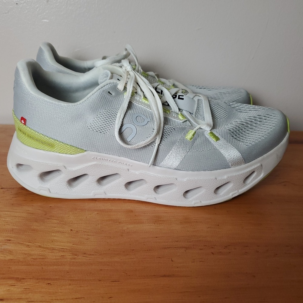 On Cloud Eclipse Cloudeclipse White Gray Sand Womens 8.5 Running Walking Comfort